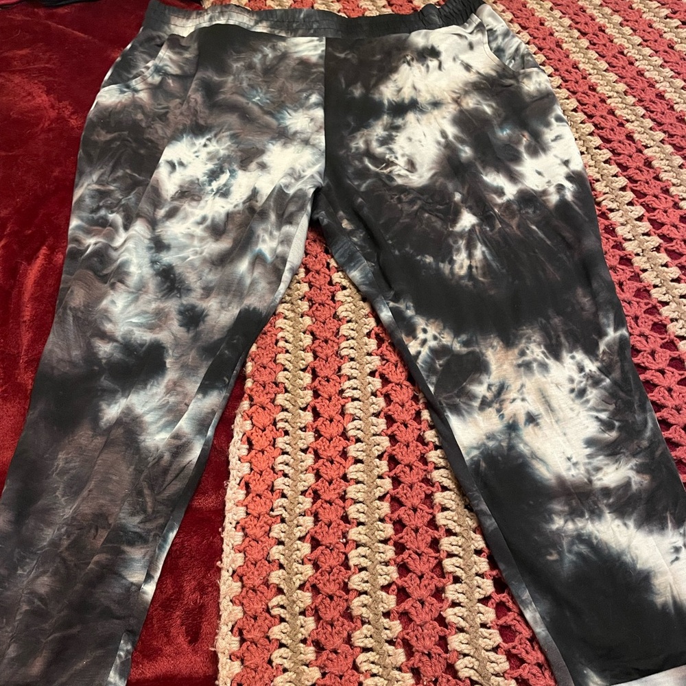 Black and white marble Vogo Women Sweatpants